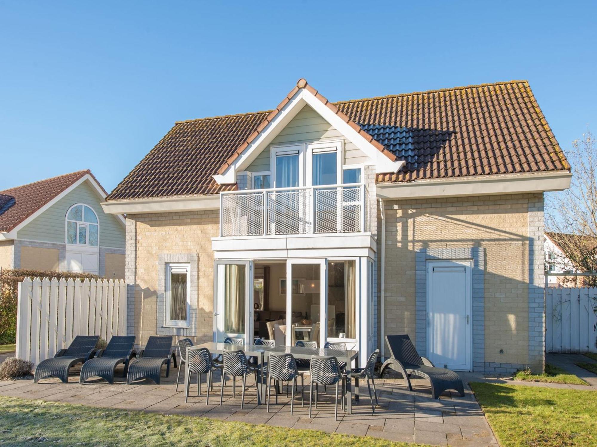 Villa Detached With Sauna, Just 1km From The
